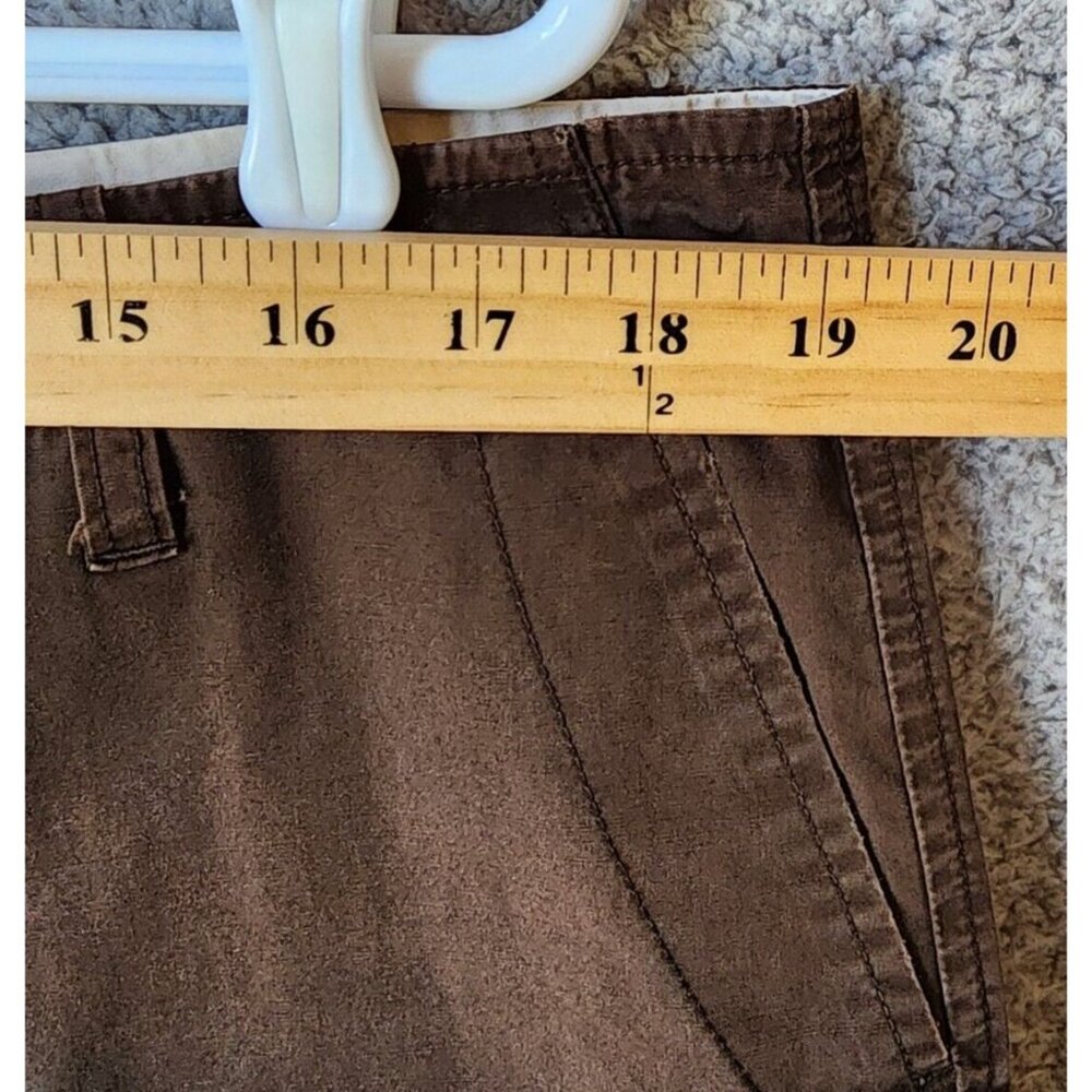 Eddie Bauer Women's Vashon Fit Chino Khaki Capri Cropped Cargo Pants Brown Sz 18 - Picture 6 of 16